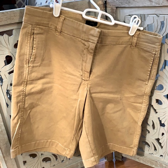 J. Crew khaki shorts size 10 - Picture 1 of 3